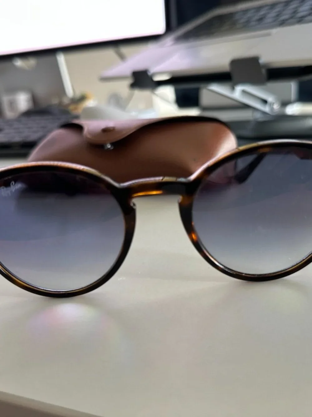 Ray-Bans RB2180 Sunglasses with Case Brown Frame-Blue - Picture 5 of 5